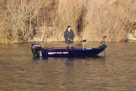 Bateau de pêche 'Bass PRO 420'