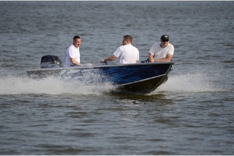 Bateau de pêche 'BREMA 450...